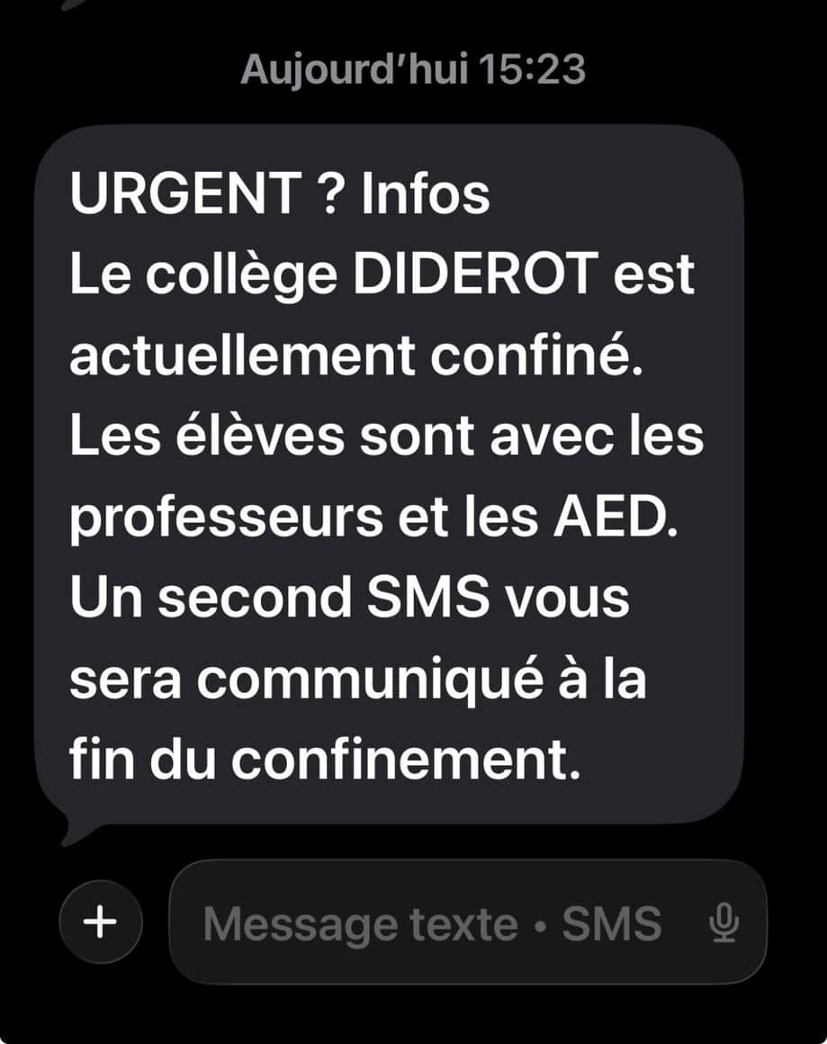 Capture d’un SMS annonçant le confinement du collège Diderot