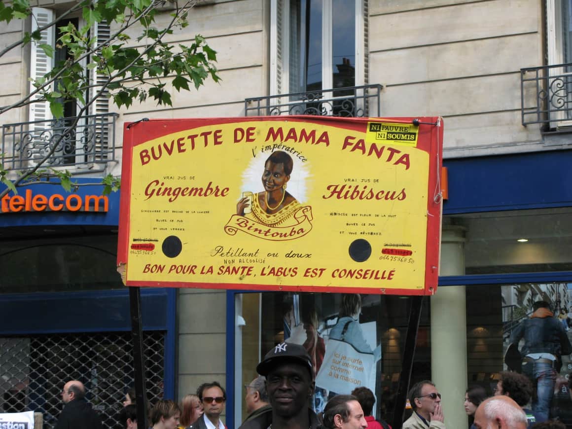 Enseigne peinte de la Buvette de Mama Fanta.
