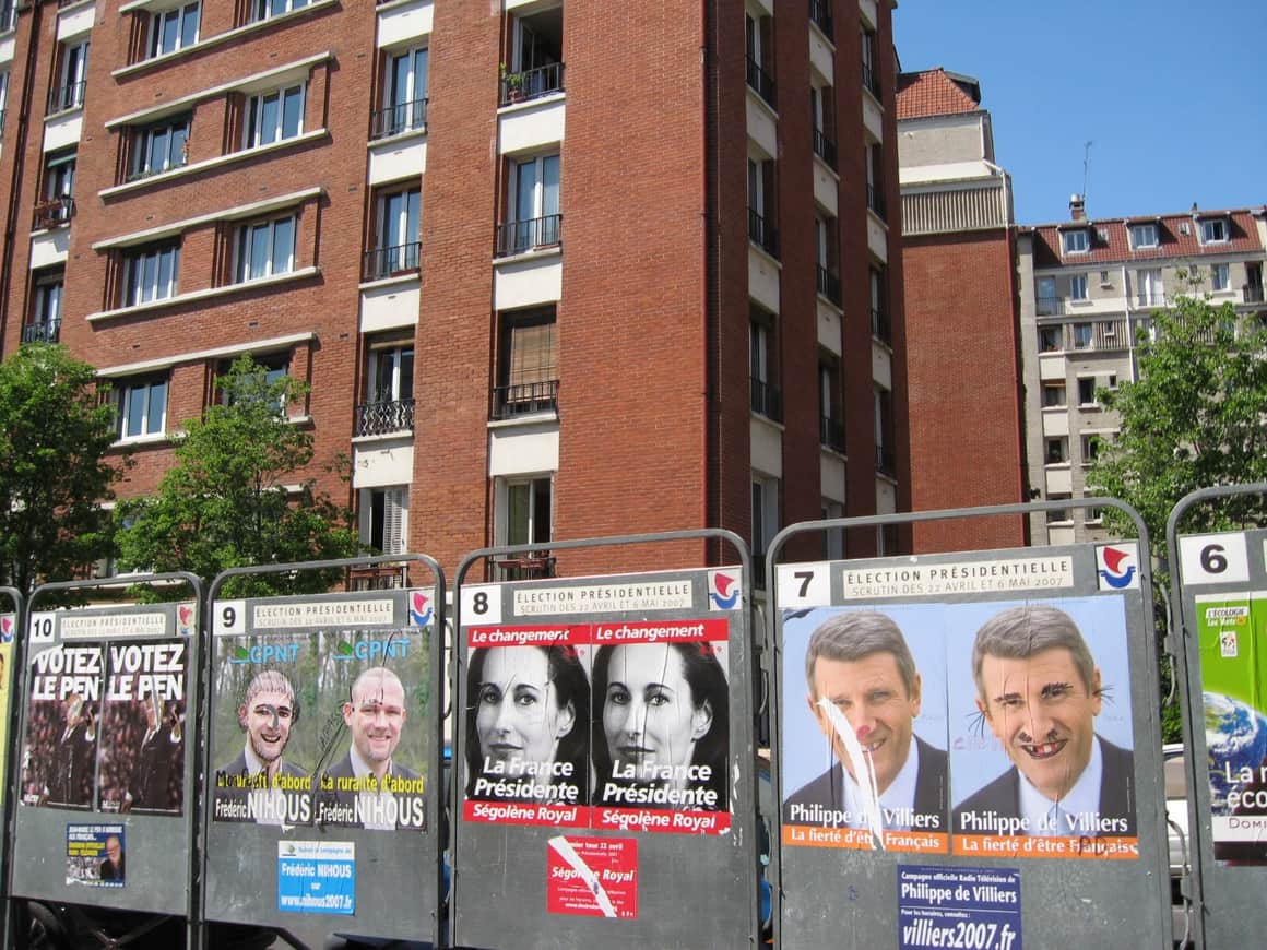 Détail central des panneaux de la présidentielle française de 2007.
