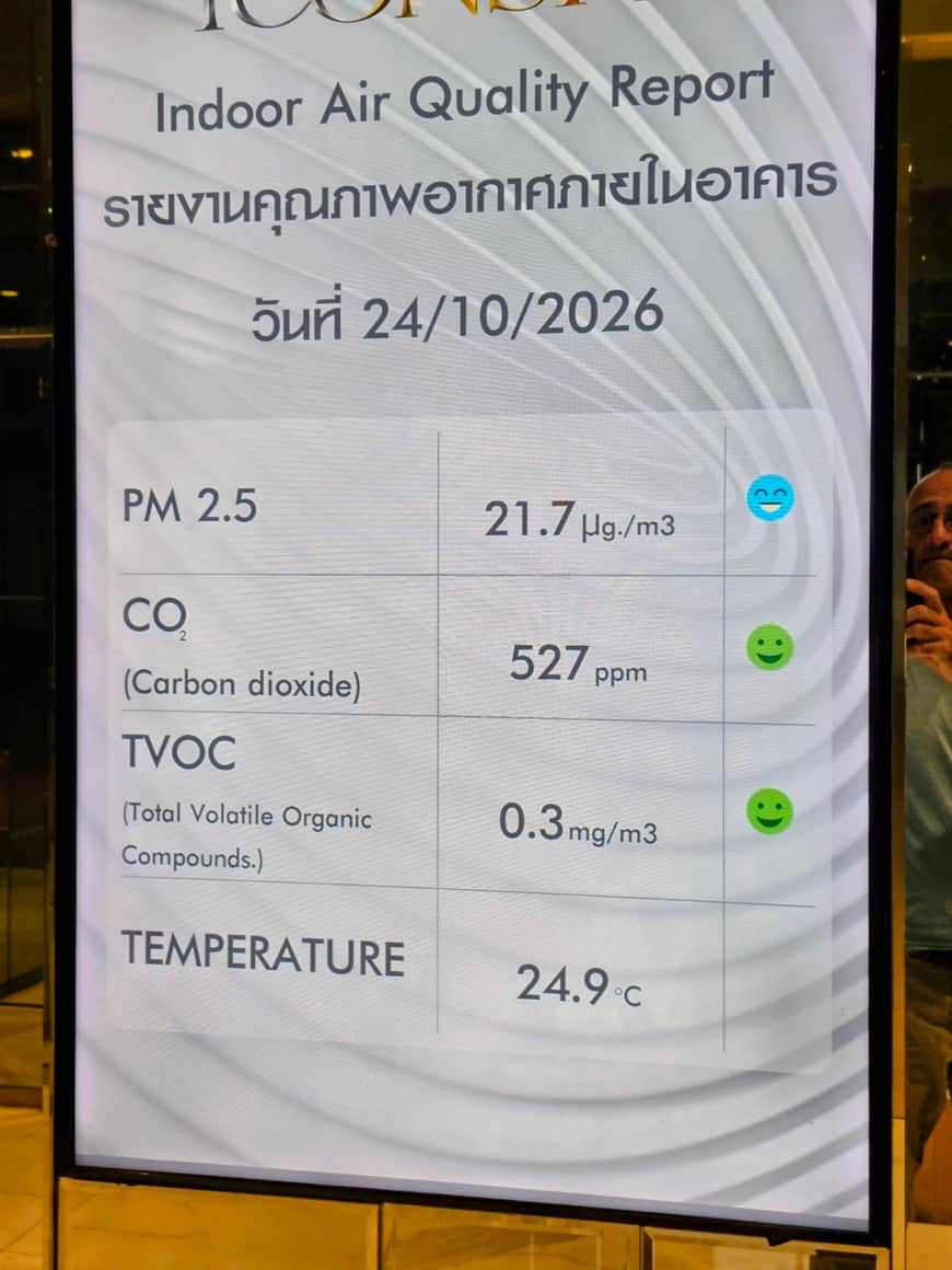 Écran « Indoor Air Quality Report » avec la date imprimée 24/10/2026.